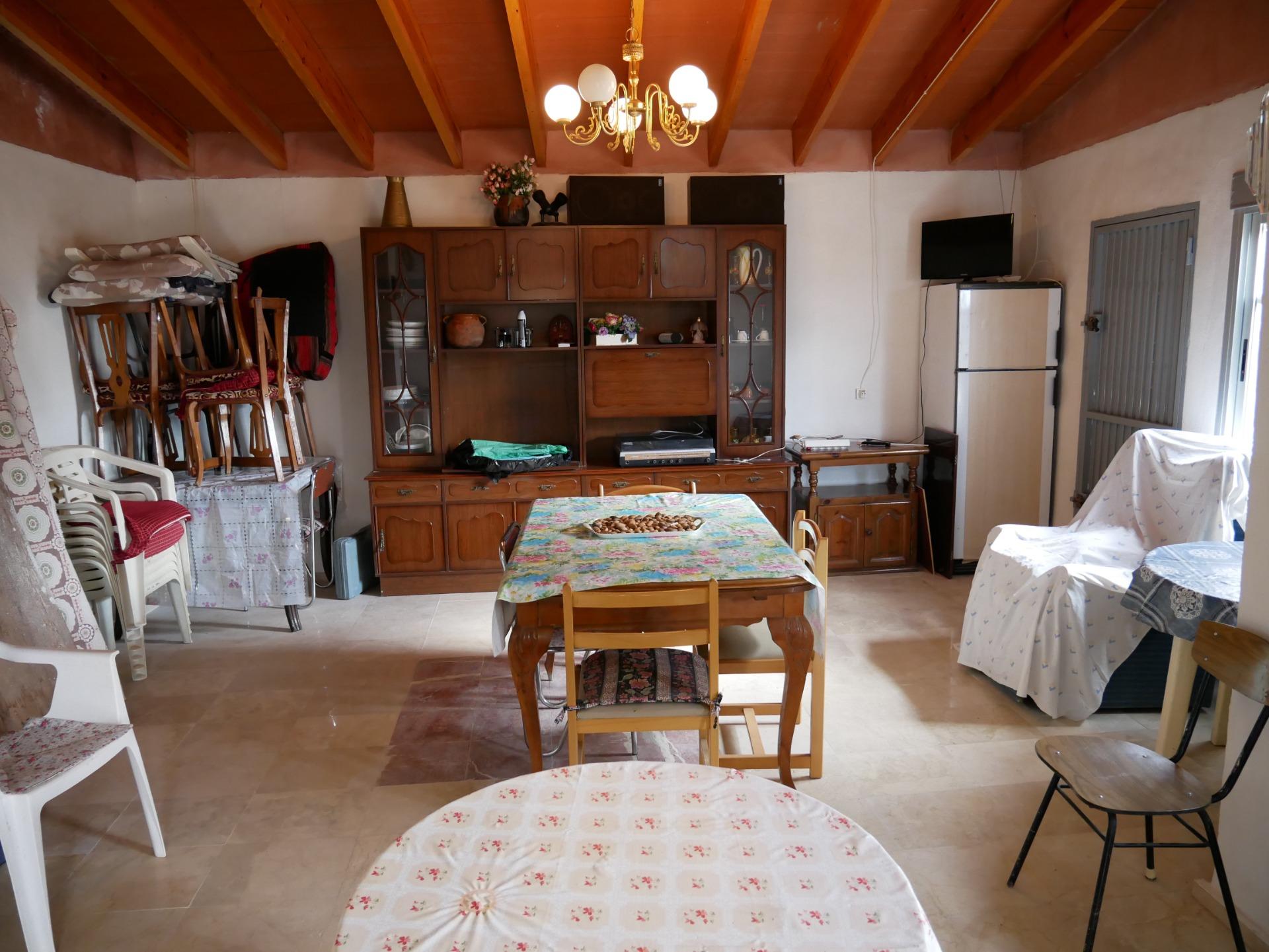 16-22 CASA CON TERRENO EN ZONA EL SALADO, ABANILLA