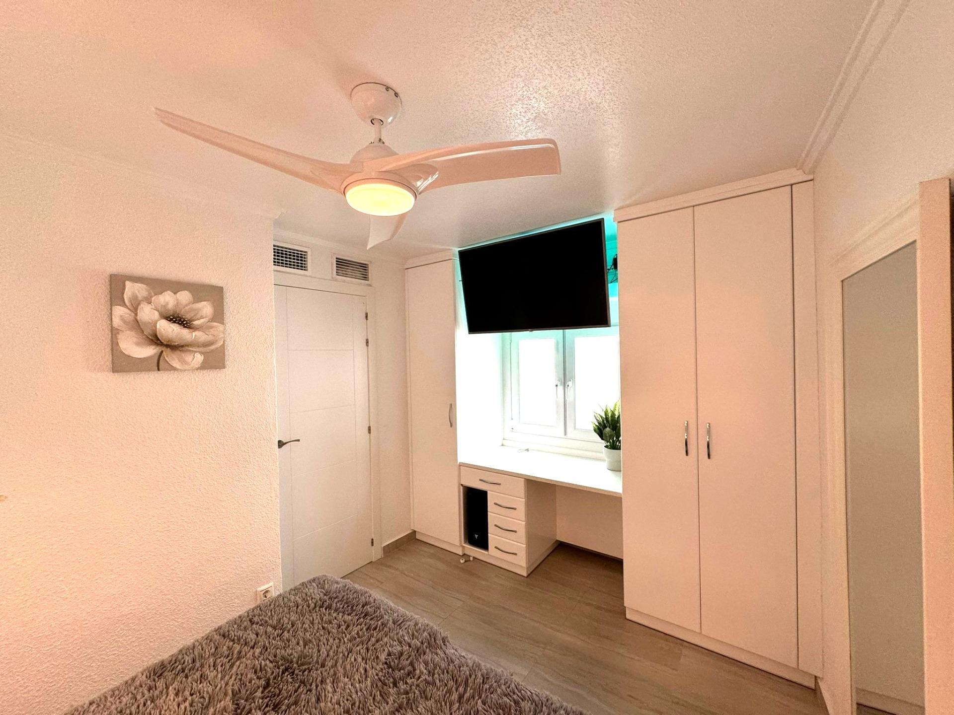 Frontline Penthouse! Renovated in La Torre de la Horadada: Your Ideal Refuge Just Meters from the Se