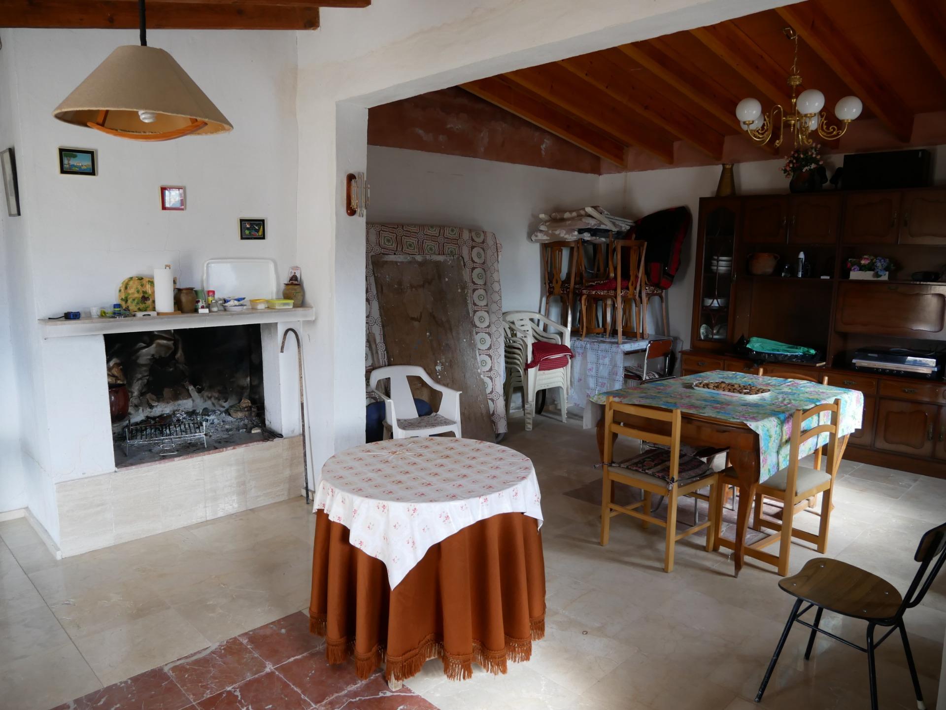 16-23 CASA CON TERRENO EN ZONA EL SALADO, ABANILLA