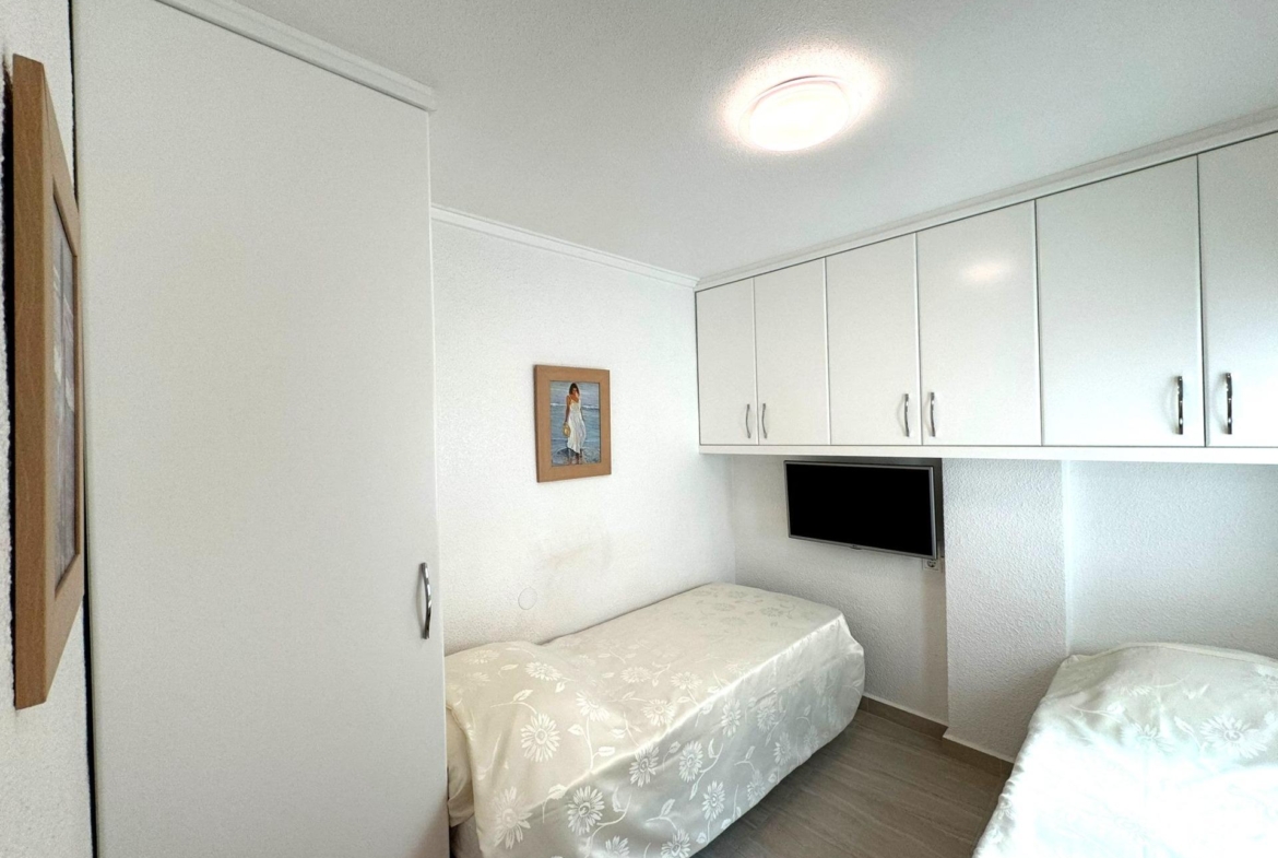 Frontline Penthouse! Renovated in La Torre de la Horadada: Your Ideal Refuge Just Meters from the Se