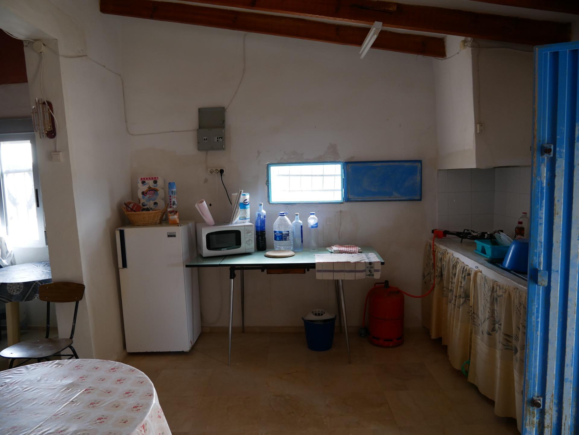 16-24 CASA CON TERRENO EN ZONA EL SALADO, ABANILLA