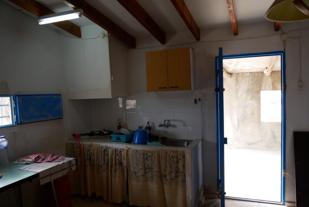 CASA CON TERRENO EN ZONA EL SALADO, ABANILLA