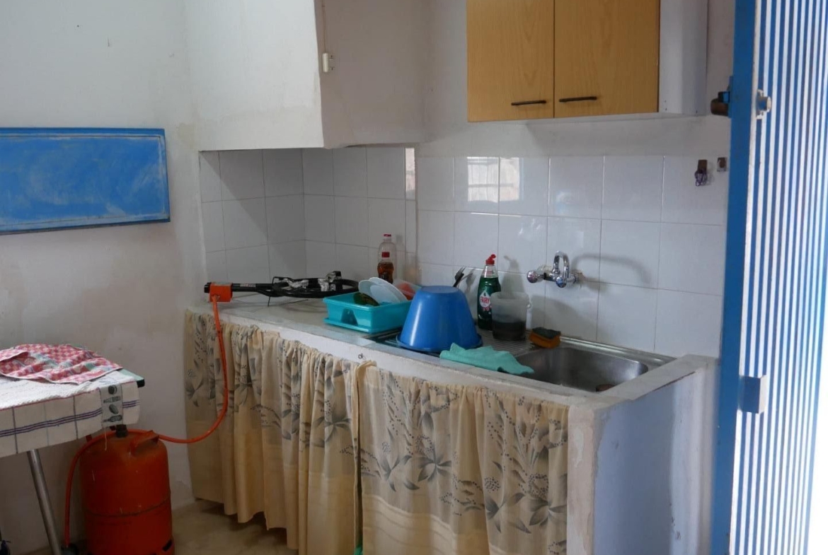 CASA CON TERRENO EN ZONA EL SALADO, ABANILLA