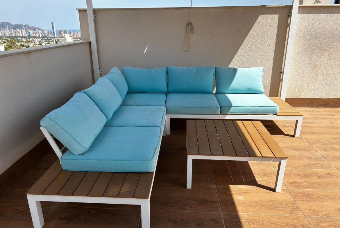 Penthouse met solarium en jacuzzi in de Alegria Village urbanisatie