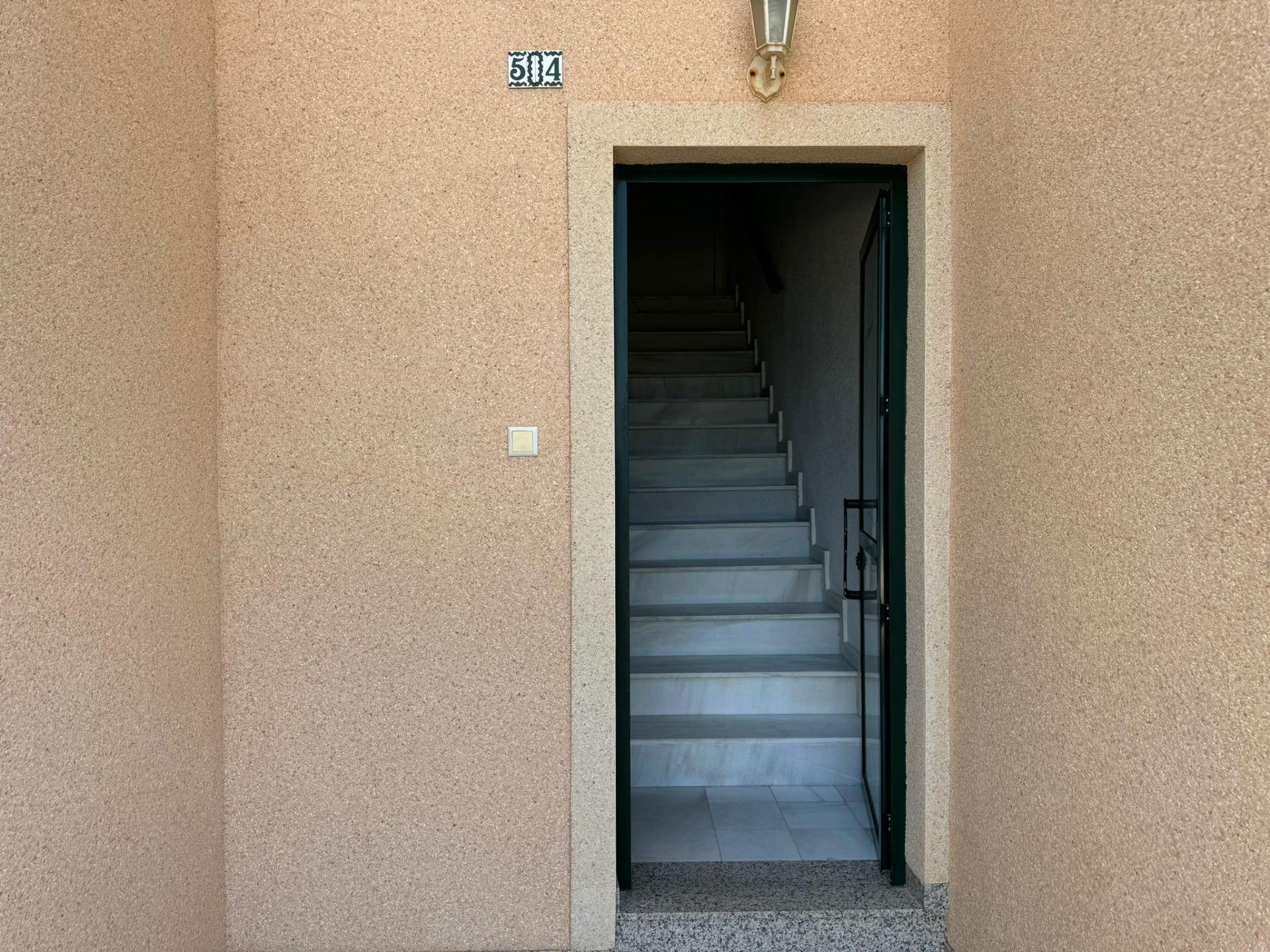 Frontline Penthouse! Renovated in La Torre de la Horadada: Your Ideal Refuge Just Meters from the Se