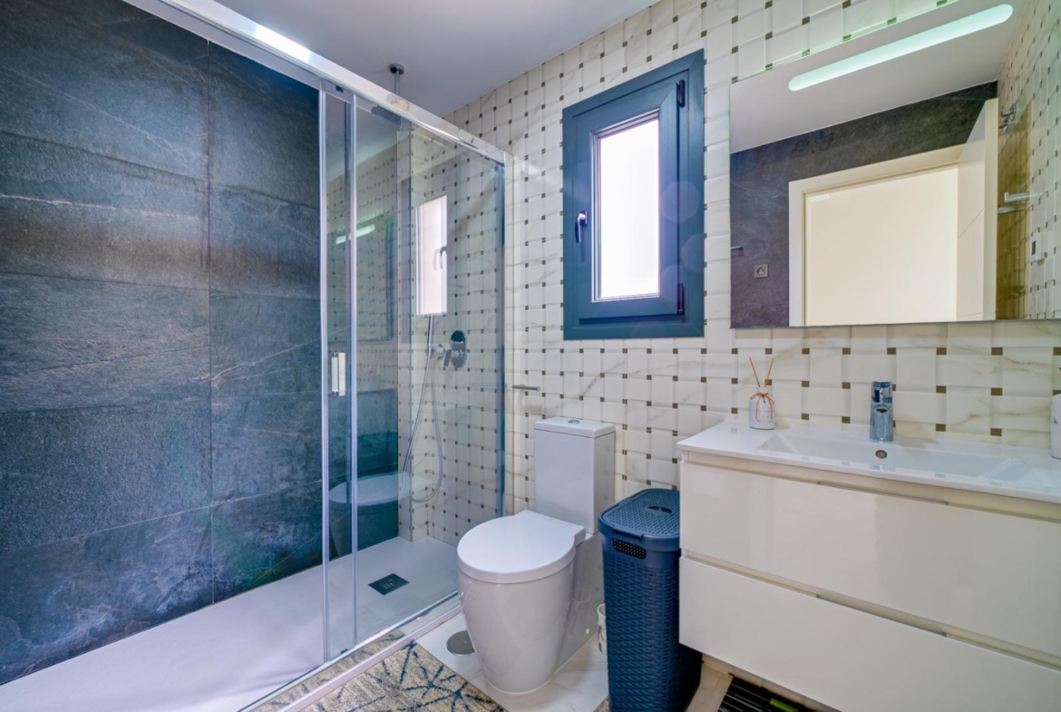 Modern Villa with sea views from all rooms in Balcón de Finestrat