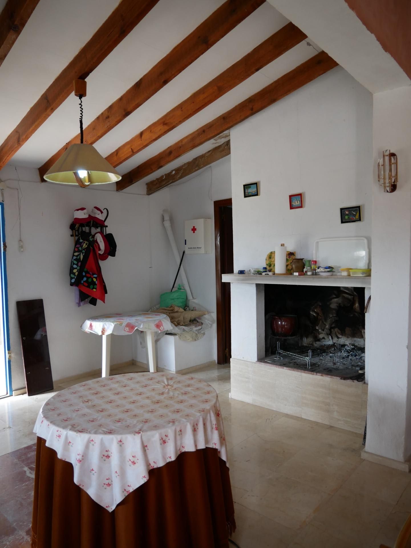 16-29 CASA CON TERRENO EN ZONA EL SALADO, ABANILLA