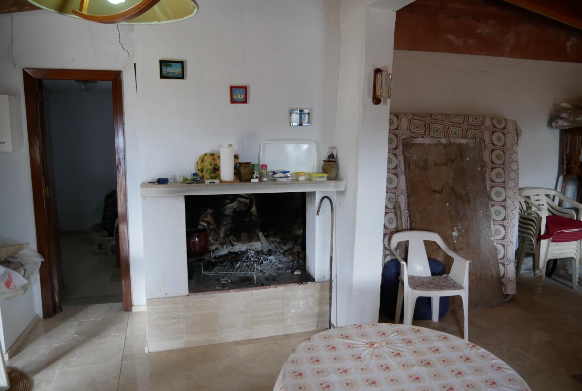 CASA CON TERRENO EN ZONA EL SALADO, ABANILLA