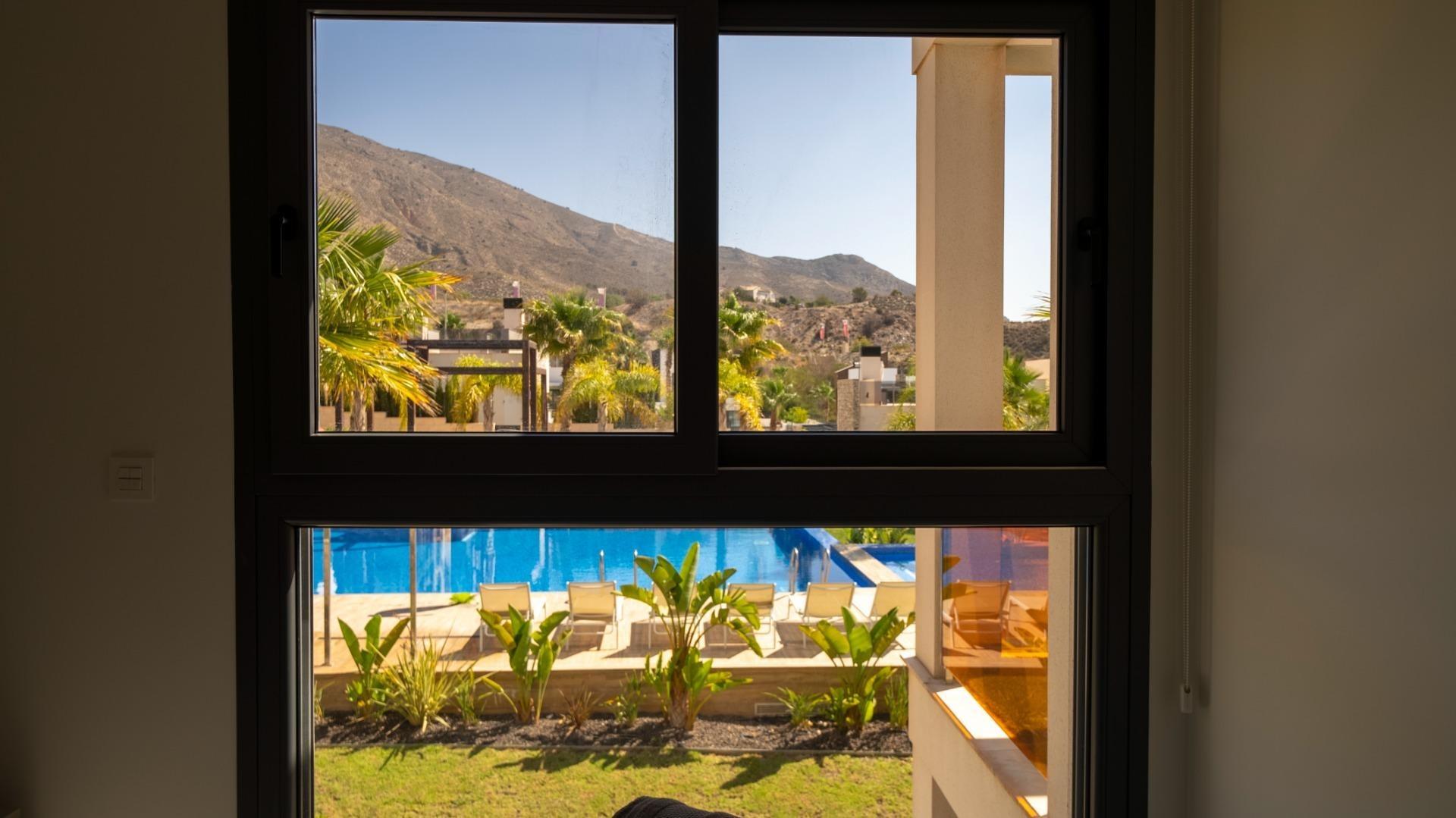 Penthouse met solarium en jacuzzi in de Alegria Village urbanisatie
