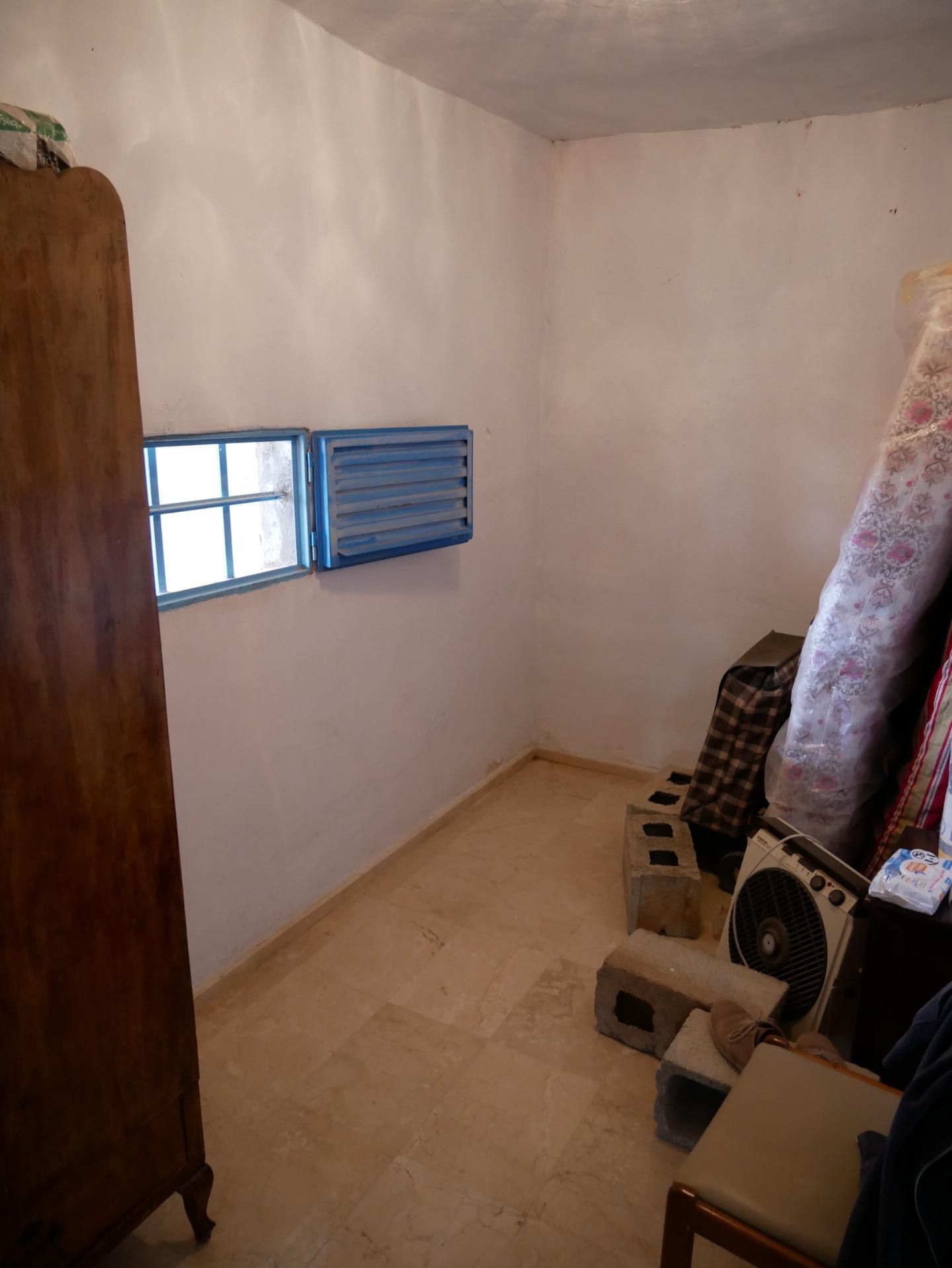 16-31 CASA CON TERRENO EN ZONA EL SALADO, ABANILLA