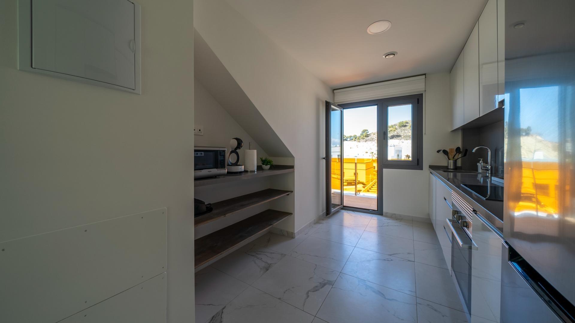 Penthouse met solarium en jacuzzi in de Alegria Village urbanisatie