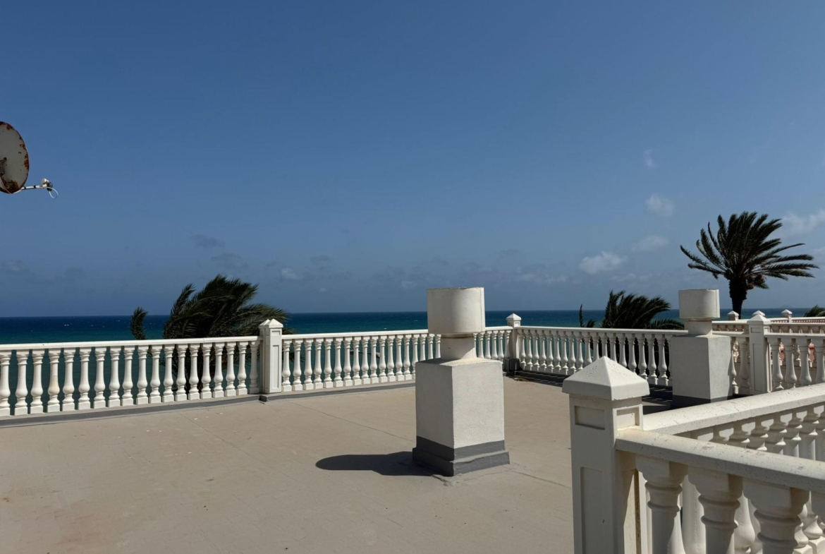 Frontline Penthouse! Renovated in La Torre de la Horadada: Your Ideal Refuge Just Meters from the Se