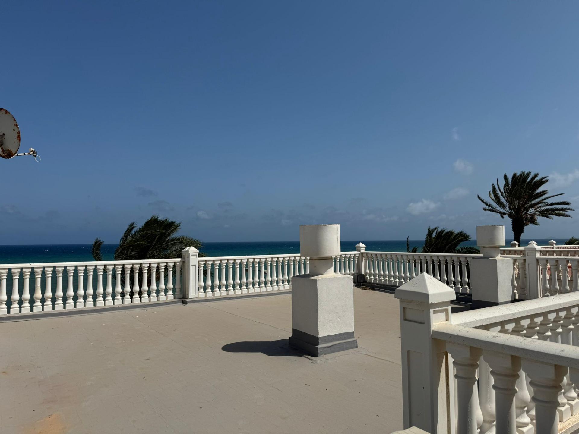 Frontline Penthouse! Renovated in La Torre de la Horadada: Your Ideal Refuge Just Meters from the Se