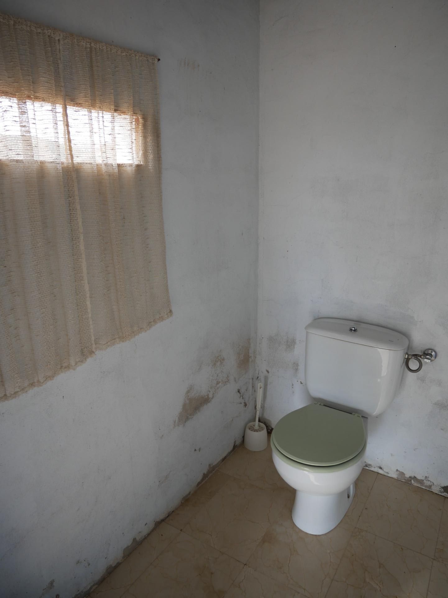 16-37 CASA CON TERRENO EN ZONA EL SALADO, ABANILLA