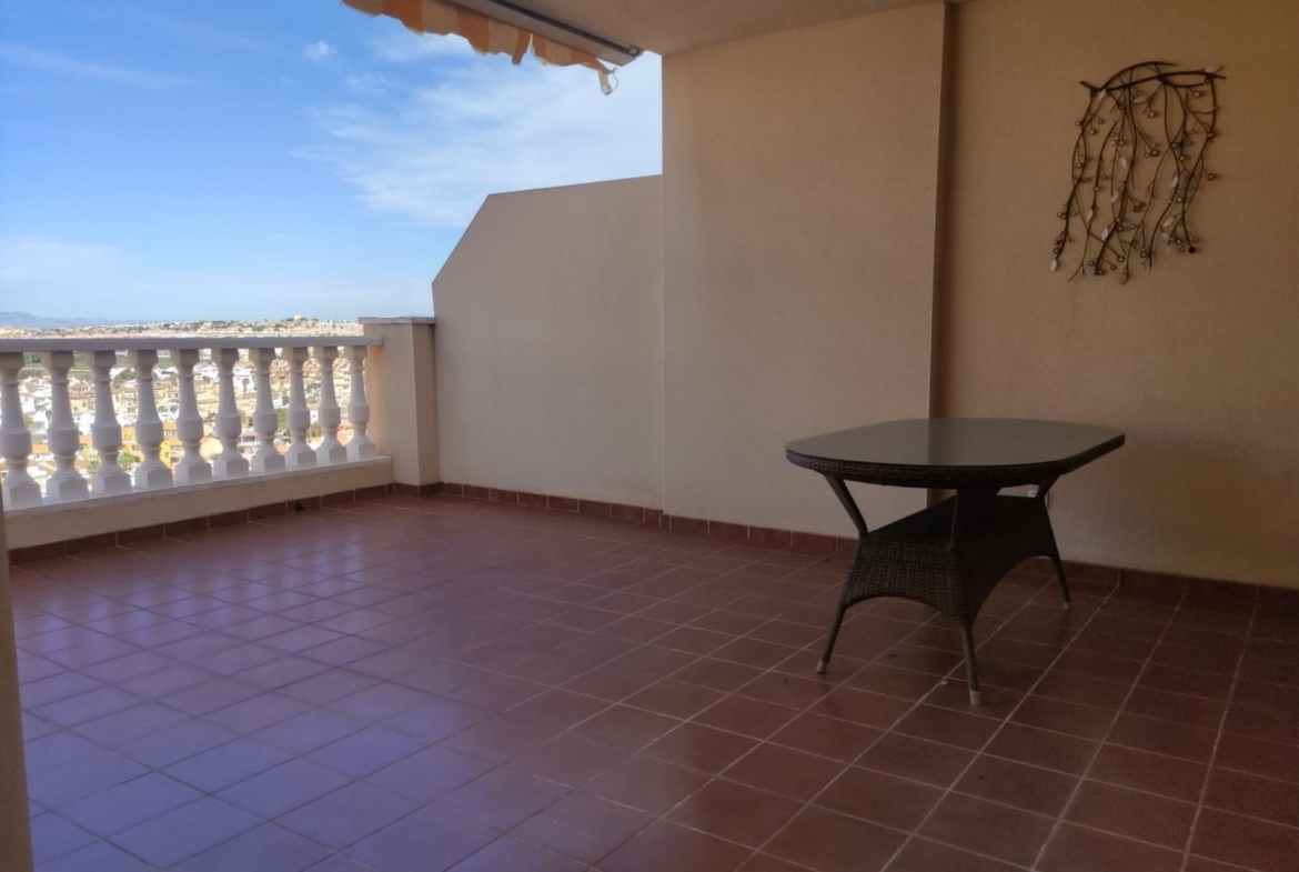 Ático duplex con vistas al mar en Torrevieja.