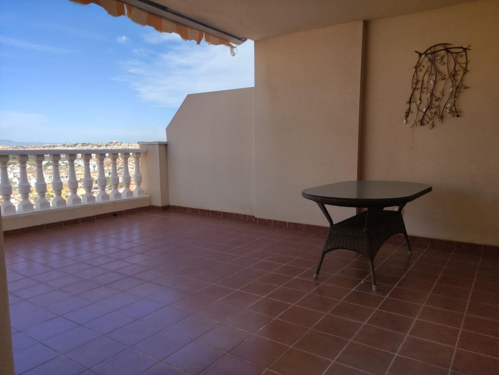 16-38-1 Ático duplex con vistas al mar en Torrevieja.