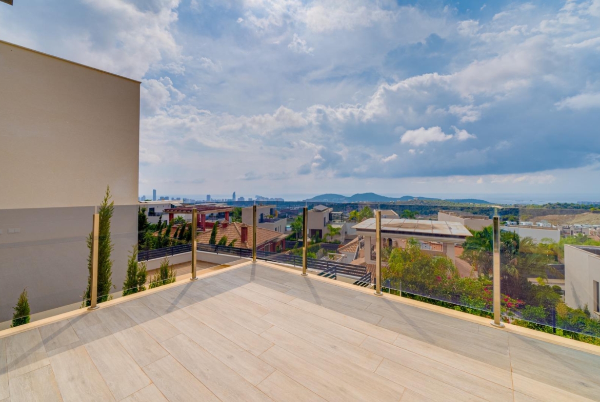 Modern Villa with sea views from all rooms in Balcón de Finestrat