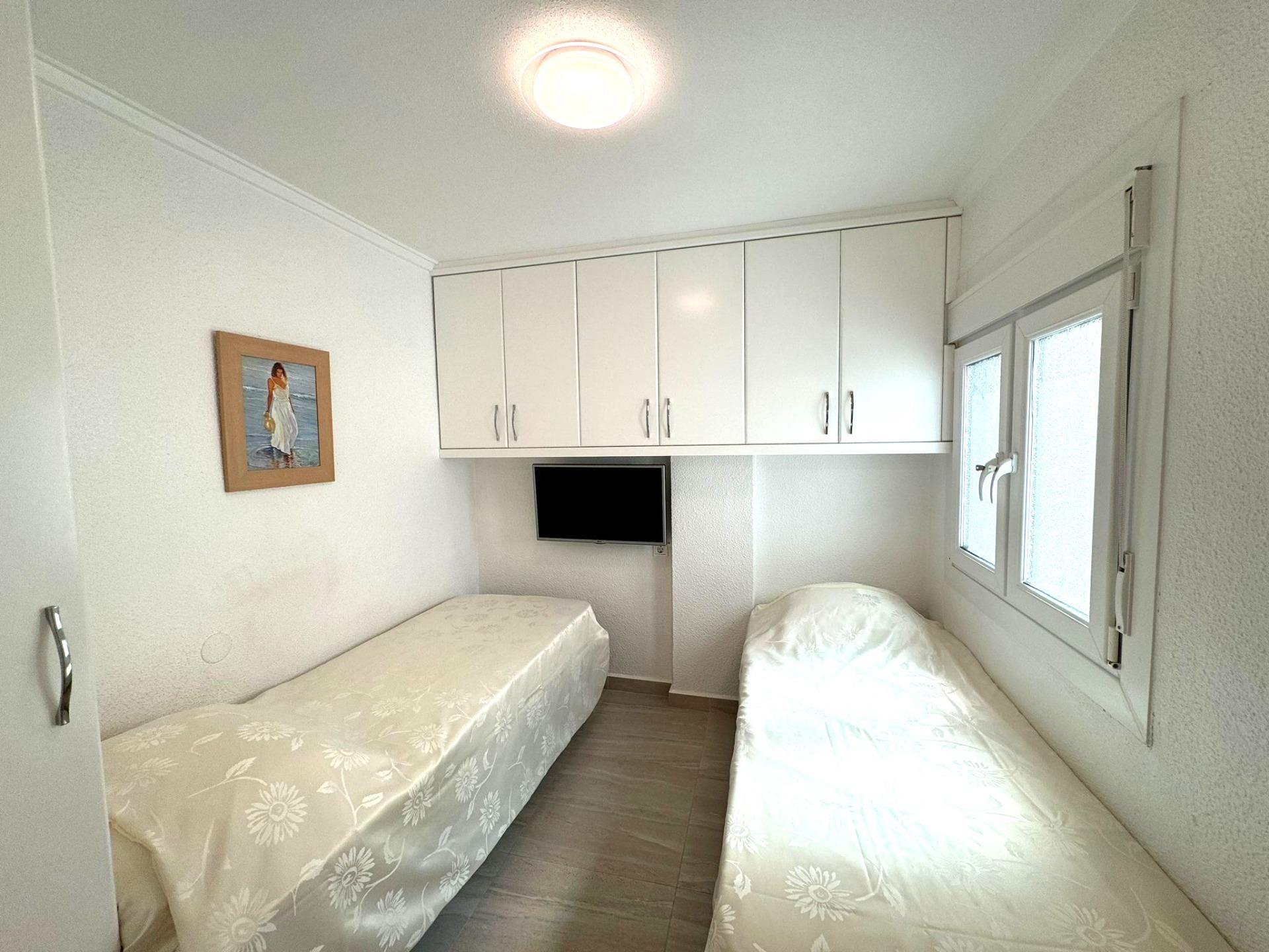 Frontline Penthouse! Renovated in La Torre de la Horadada: Your Ideal Refuge Just Meters from the Se