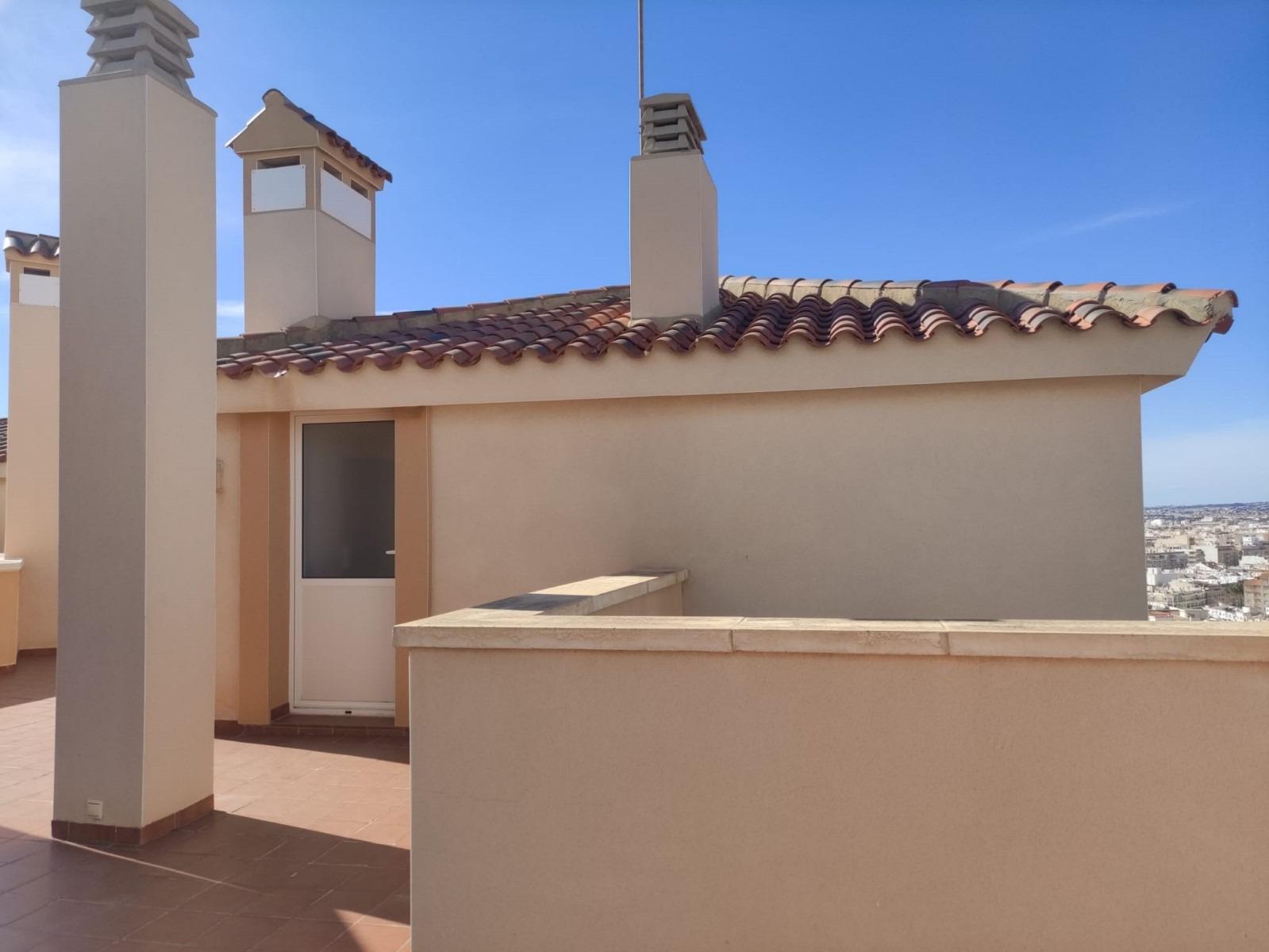 16-45 Ático duplex con vistas al mar en Torrevieja.