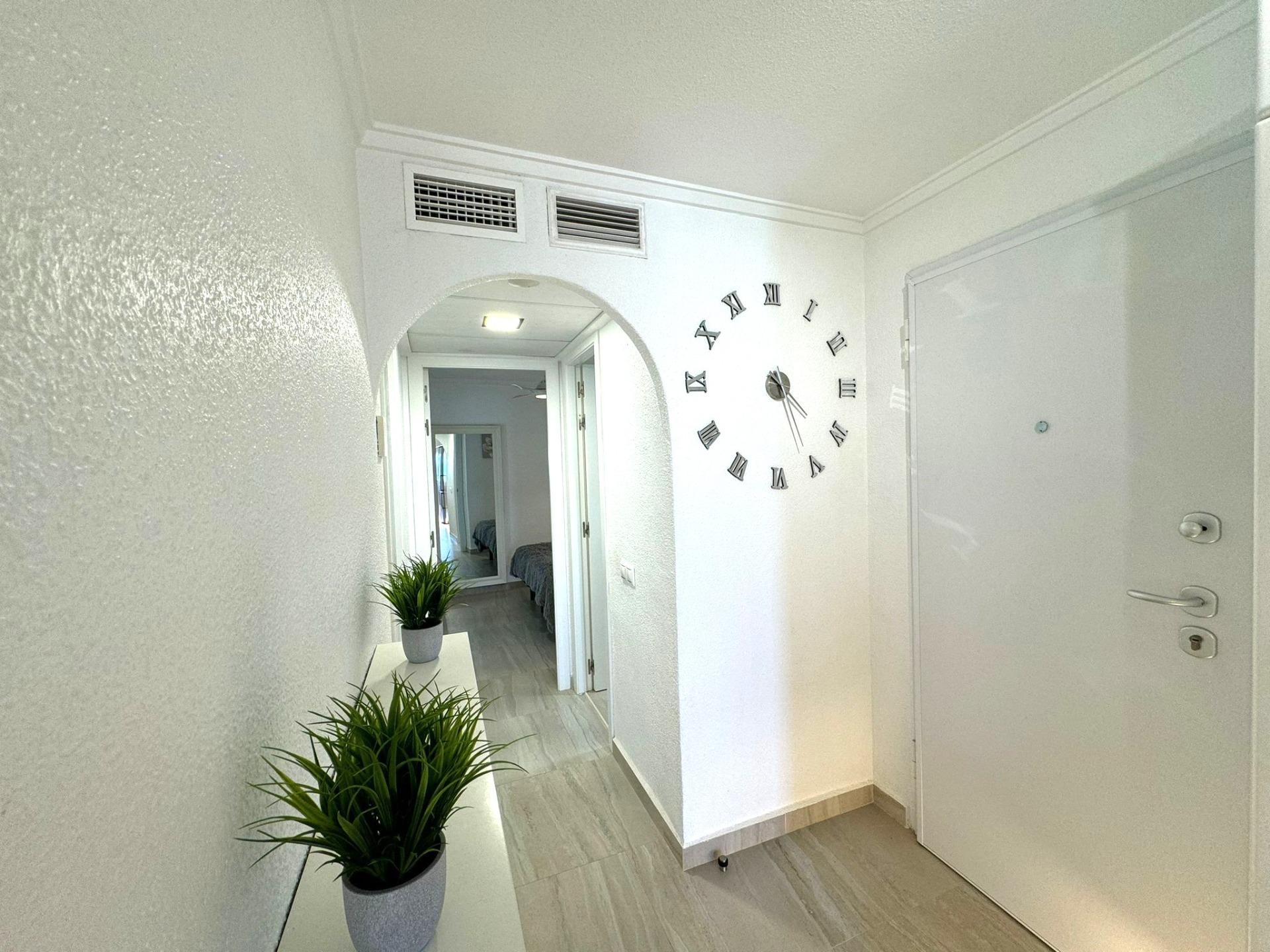 Frontline Penthouse! Renovated in La Torre de la Horadada: Your Ideal Refuge Just Meters from the Se