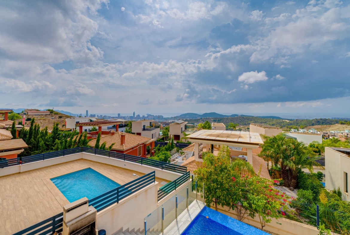 Modern Villa with sea views from all rooms in Balcón de Finestrat
