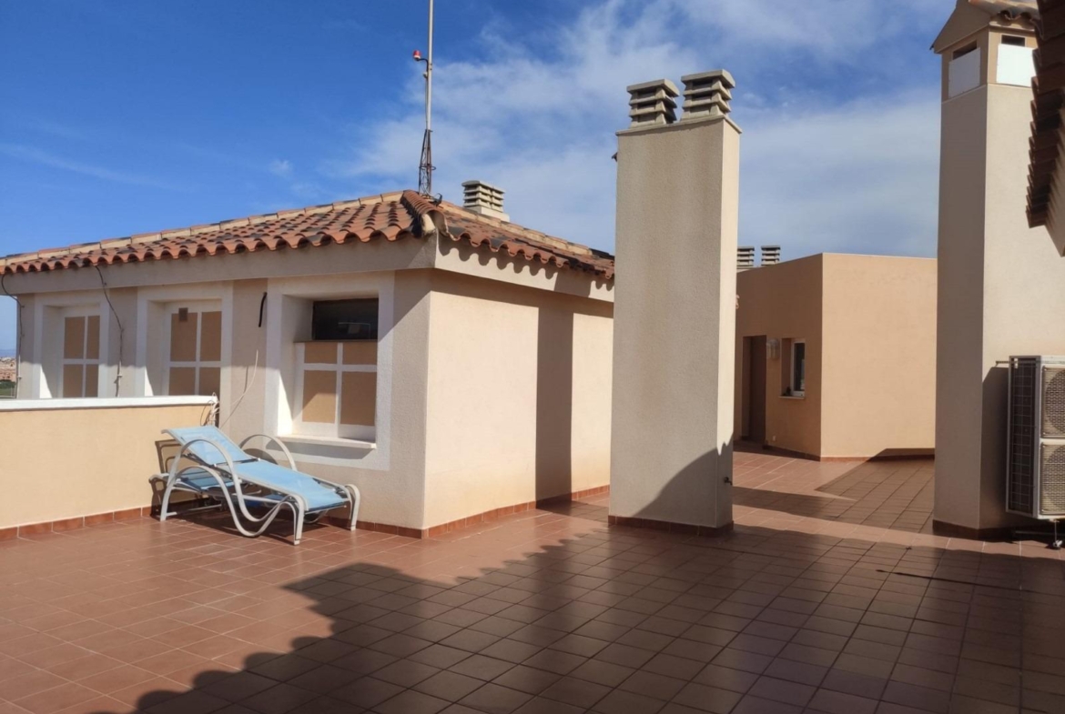 Ático duplex con vistas al mar en Torrevieja.