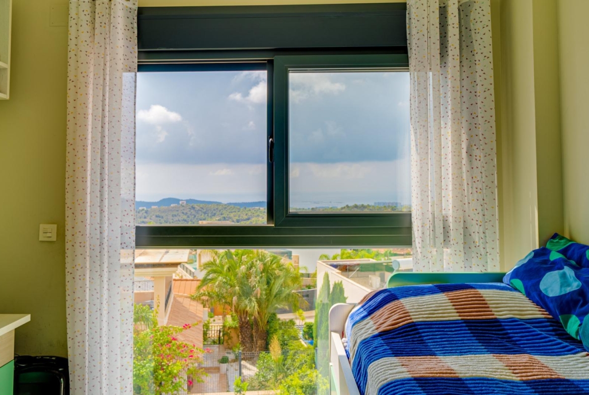 Modern Villa with sea views from all rooms in Balcón de Finestrat