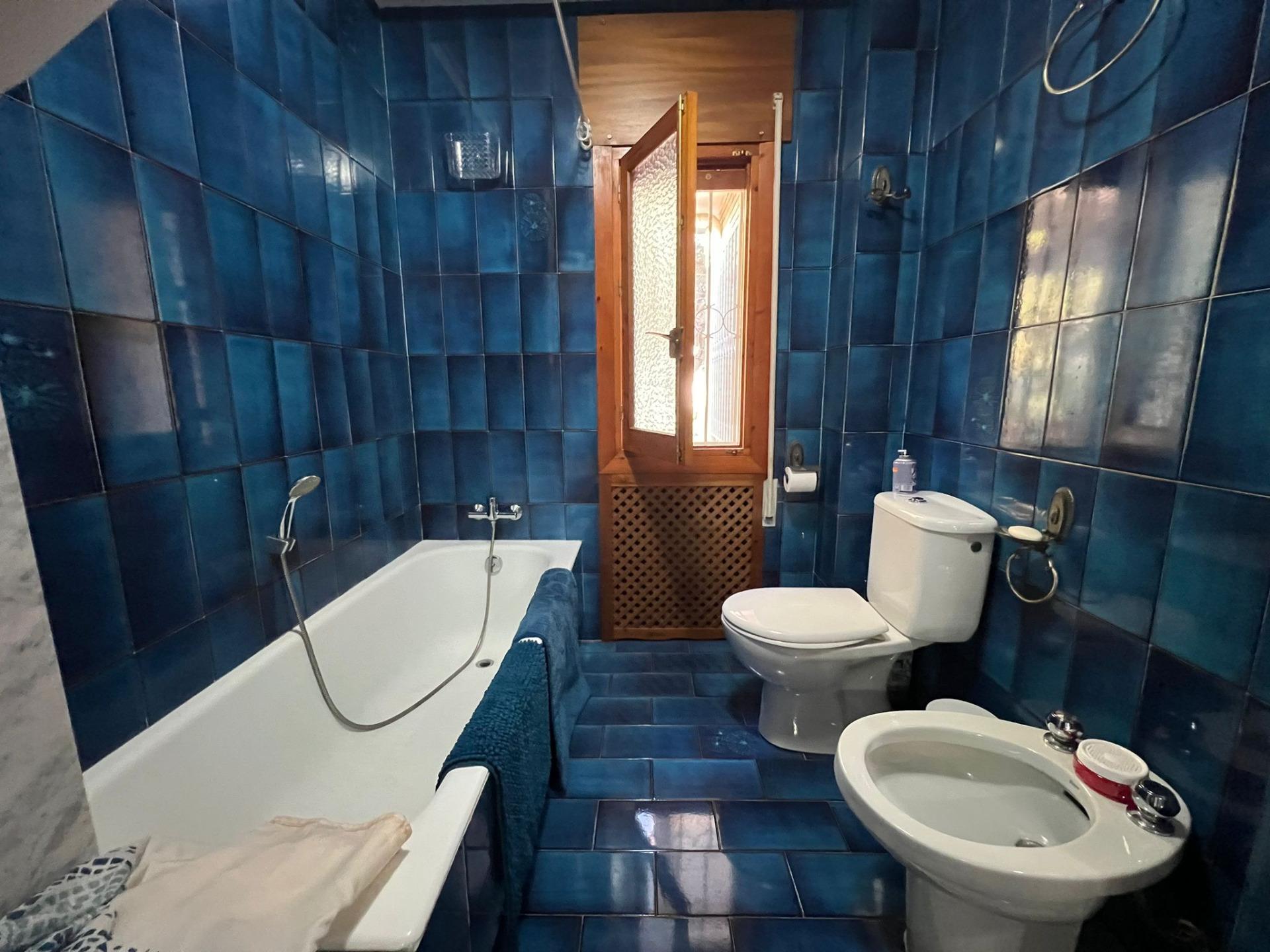 16-51-2 VILLA EN ORIHUELA COSTA A 500 METROS DE LA PLAYA. 4 DORM. 3 BAÑOS. PARCELA 1.145M2.