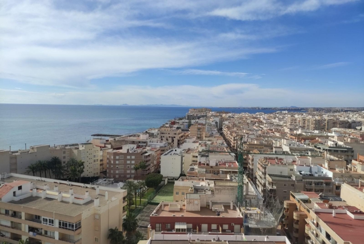 Ático duplex con vistas al mar en Torrevieja.