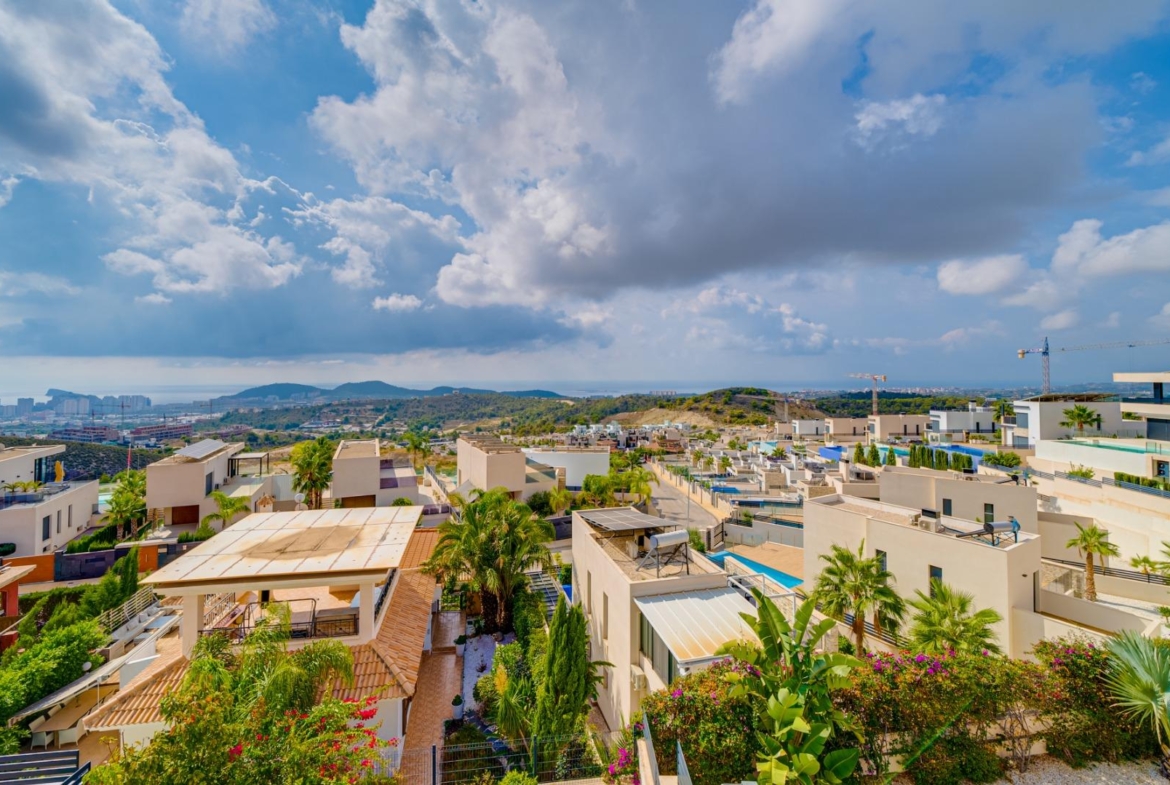 Modern Villa with sea views from all rooms in Balcón de Finestrat