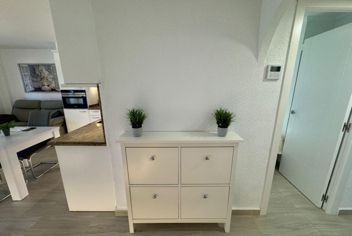 Frontline Penthouse! Renovated in La Torre de la Horadada: Your Ideal Refuge Just Meters from the Se