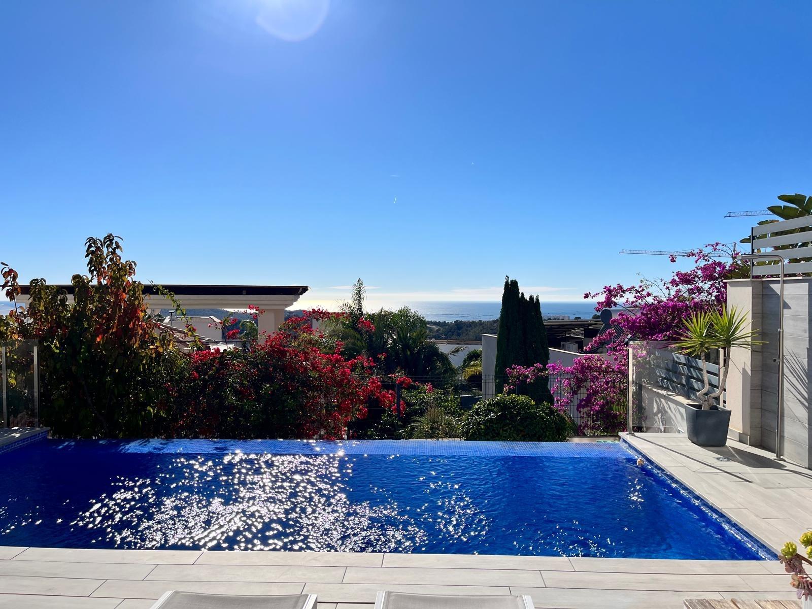 16-62-1 Modern Villa with sea views from all rooms in Balcón de Finestrat