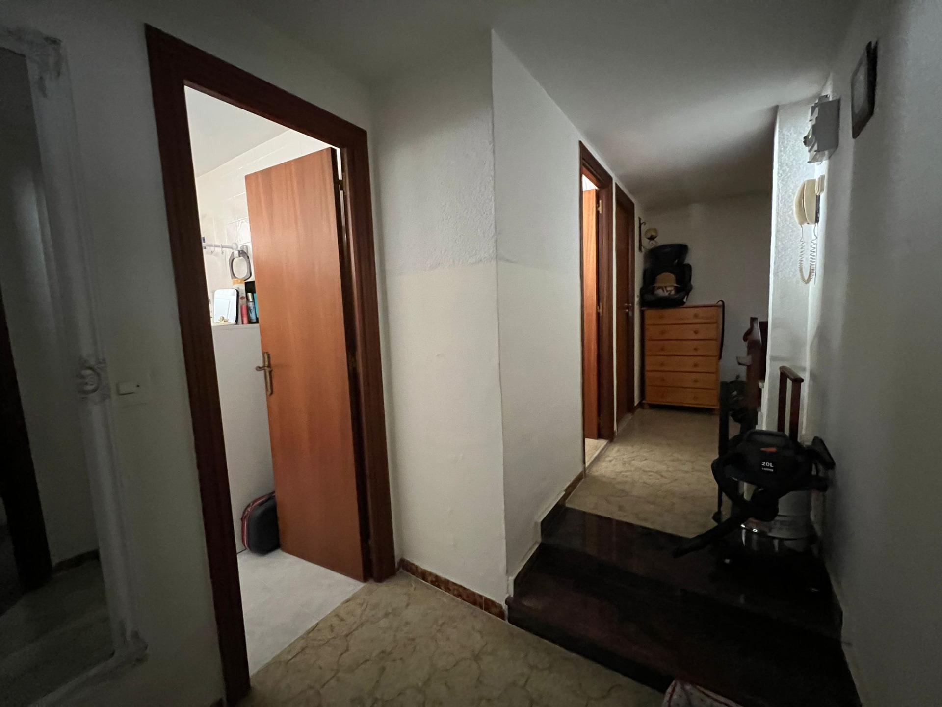 16-62-2 VILLA EN ORIHUELA COSTA A 500 METROS DE LA PLAYA. 4 DORM. 3 BAÑOS. PARCELA 1.145M2.