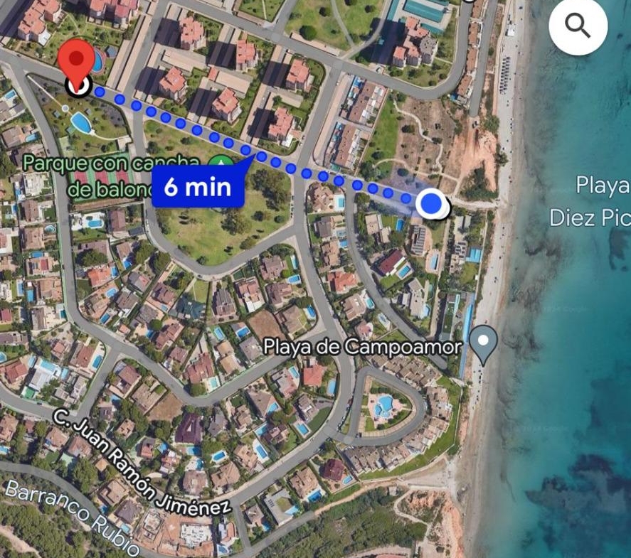 VILLA EN ORIHUELA COSTA A 500 METROS DE LA PLAYA. 4 DORM. 3 BAÑOS. PARCELA 1.145M2.