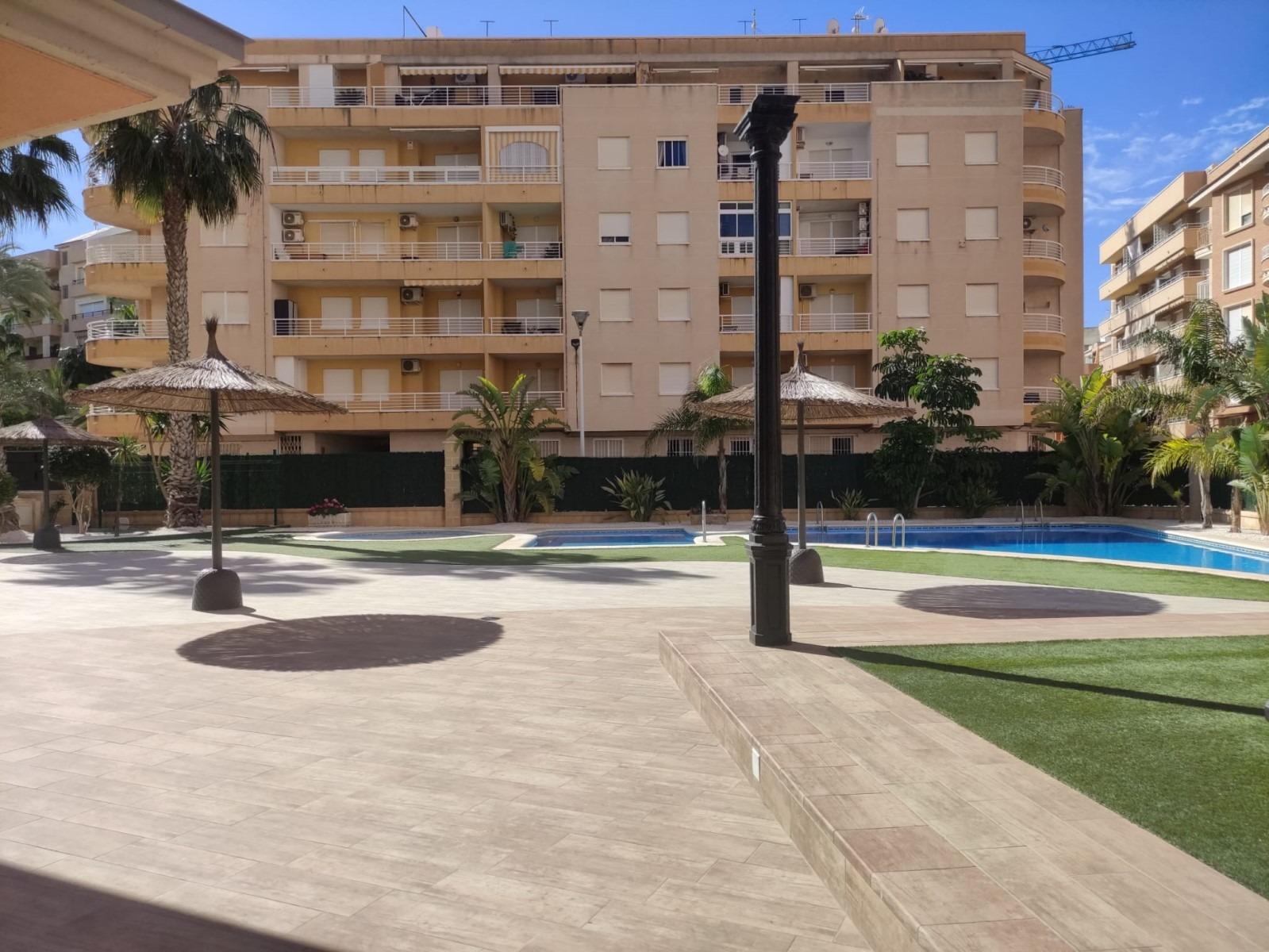 16-73 Ático duplex con vistas al mar en Torrevieja.