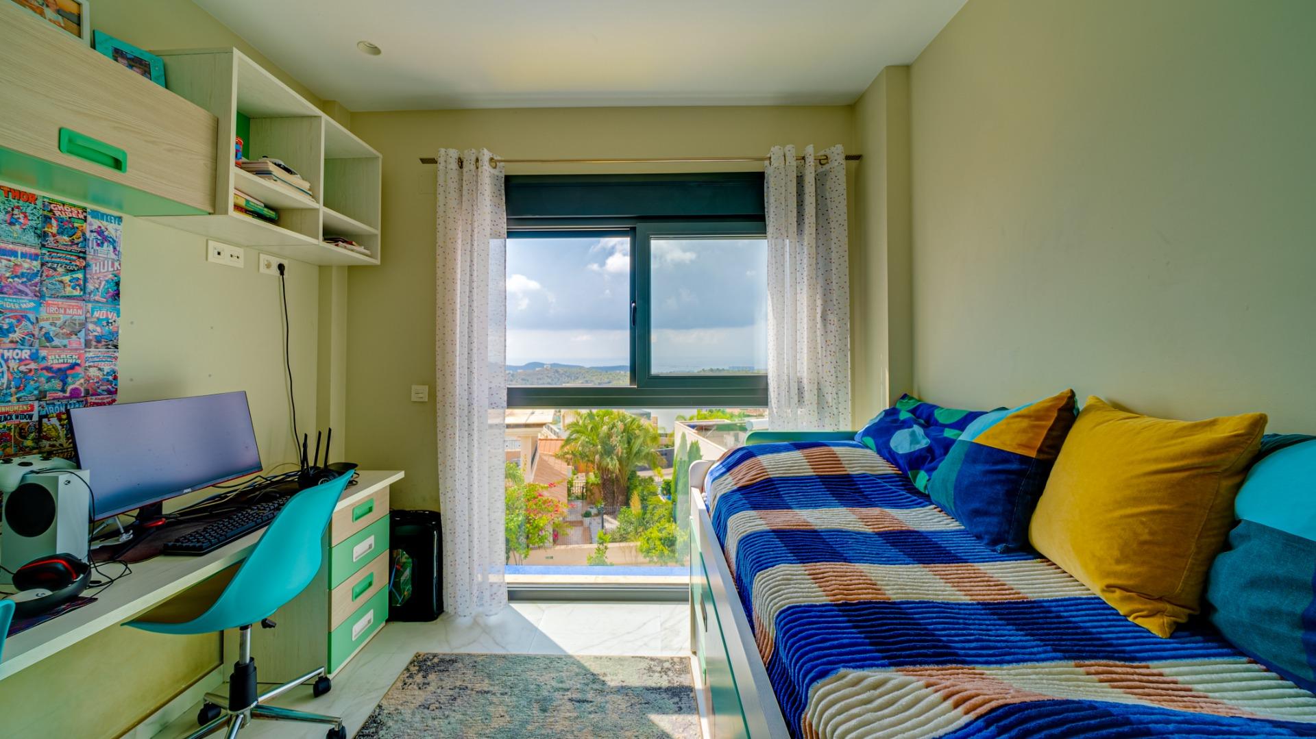 16-8-2 Modern Villa with sea views from all rooms in Balcón de Finestrat