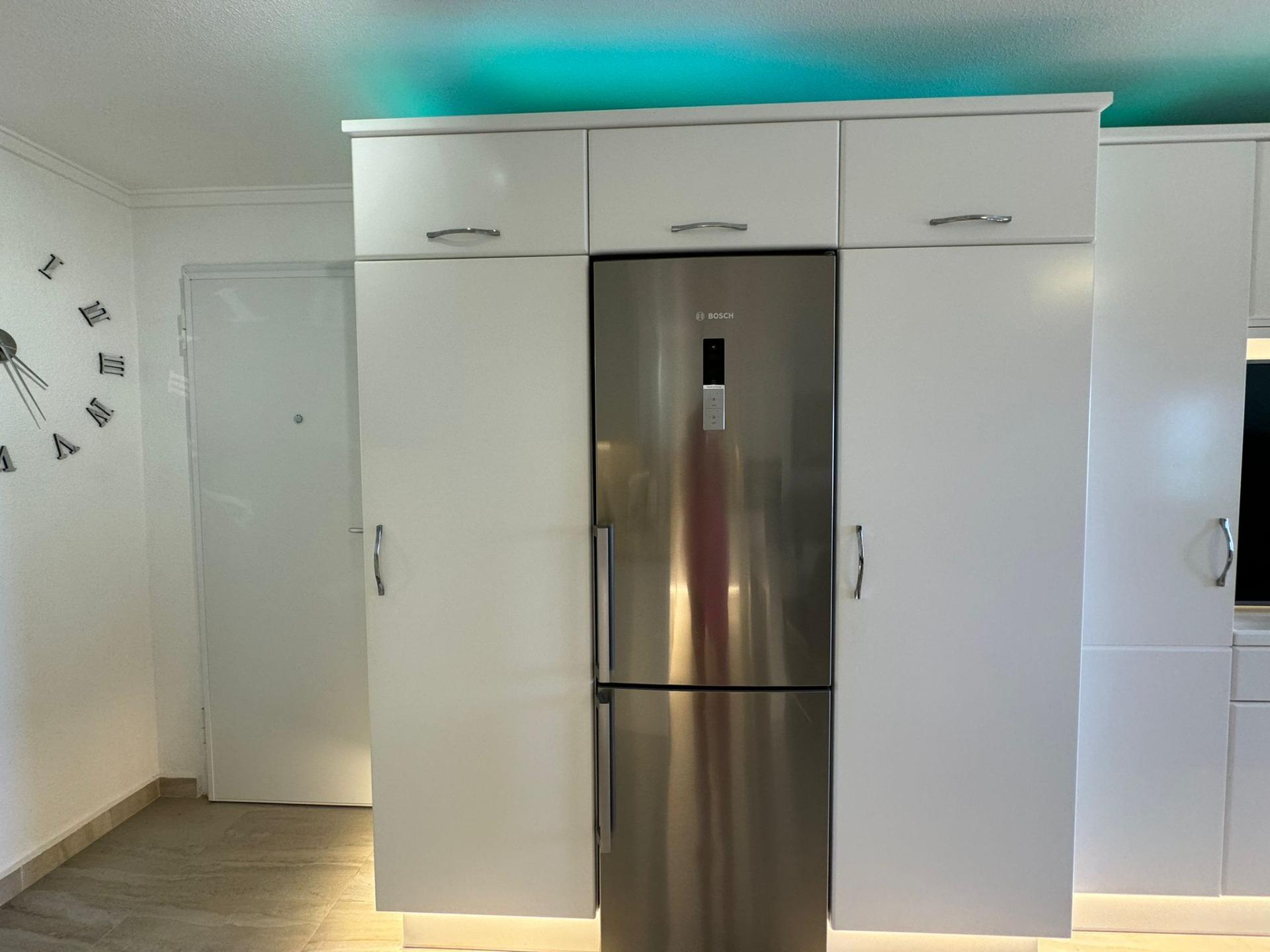 Frontline Penthouse! Renovated in La Torre de la Horadada: Your Ideal Refuge Just Meters from the Se