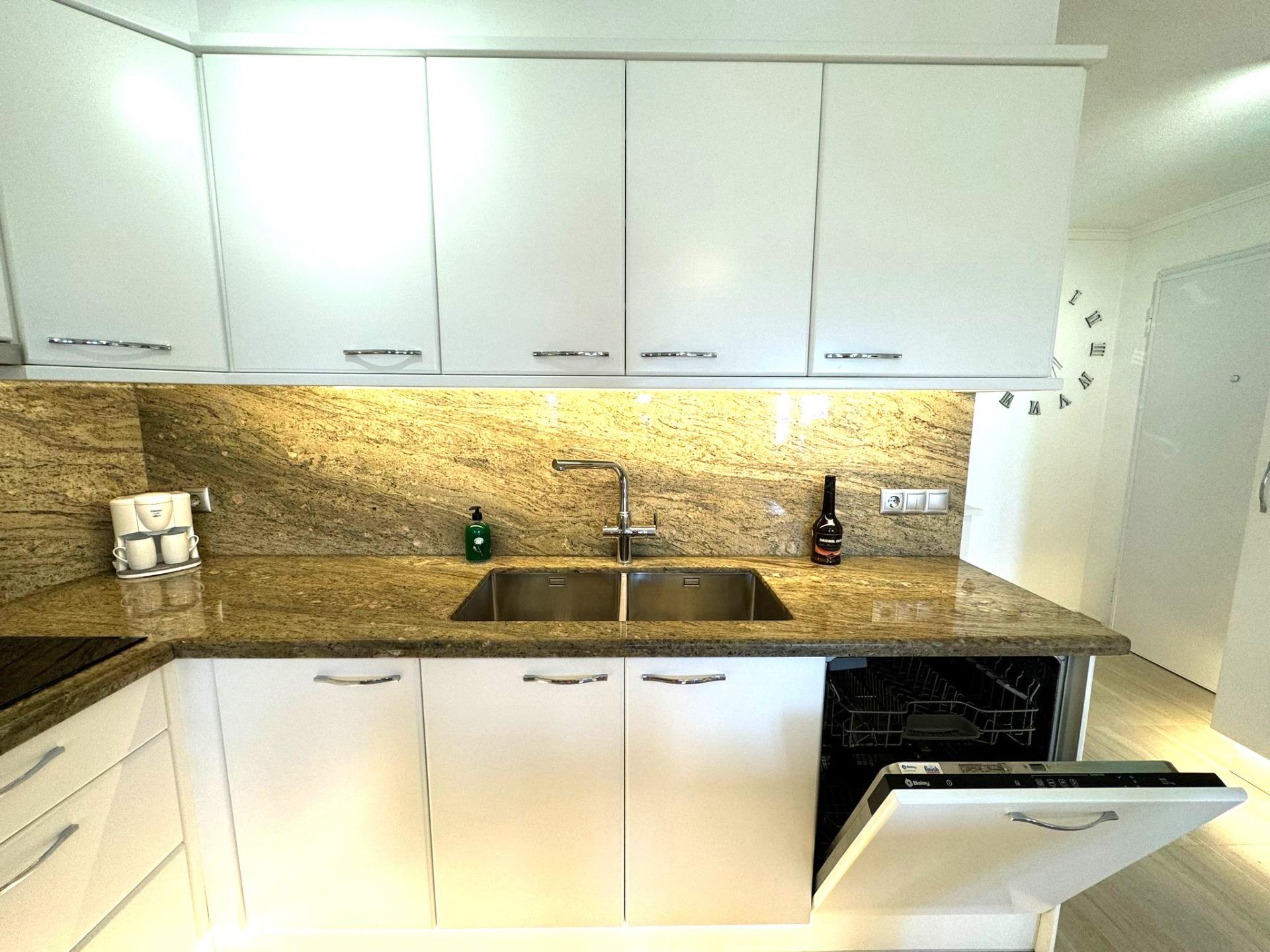 Frontline Penthouse! Renovated in La Torre de la Horadada: Your Ideal Refuge Just Meters from the Se