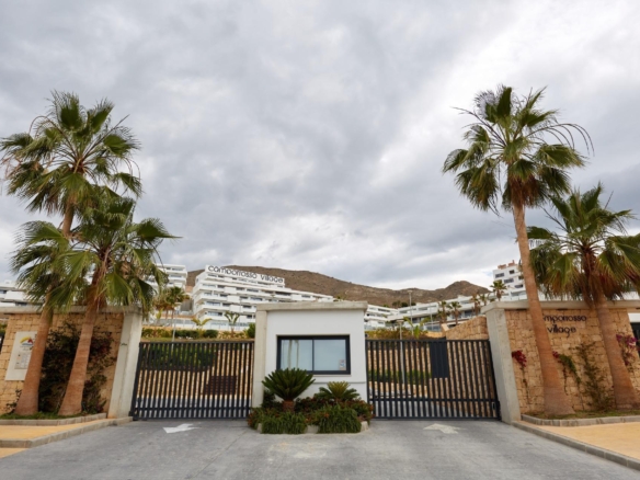 Duplex in the prestigious urbanization Camporrosso Village, Finestrat