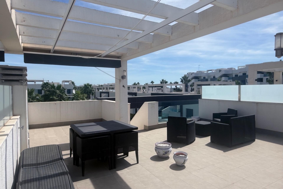 BUNGALOW ALTO OASIS BEACH – EL RASO : 2 HAB, 2 BAÑOS, GARAJE, SOLARIUM