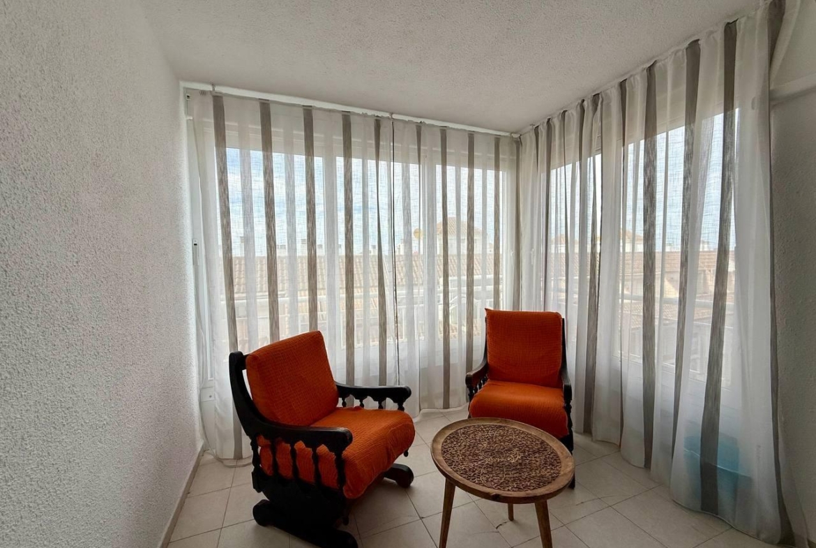 Appartement met 2 slaapkamers, 1 badkamer, 240 m. van het strand en het zwembad