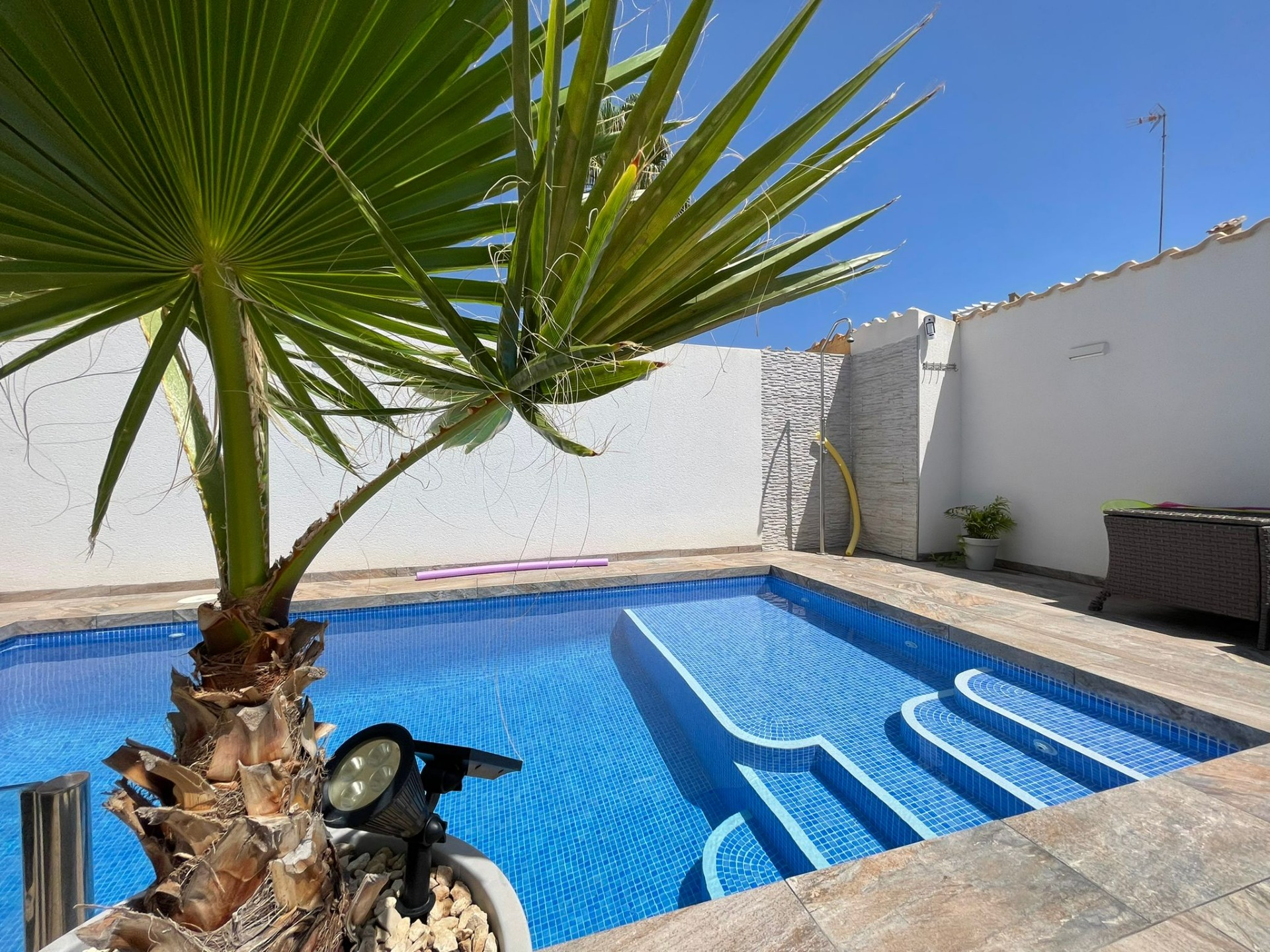 REFORMED HOUSE IN ORIHUELA COSTA! 3 BEDROOMS. BATHROOMS. SAUNA AND PRIVATE POOL.