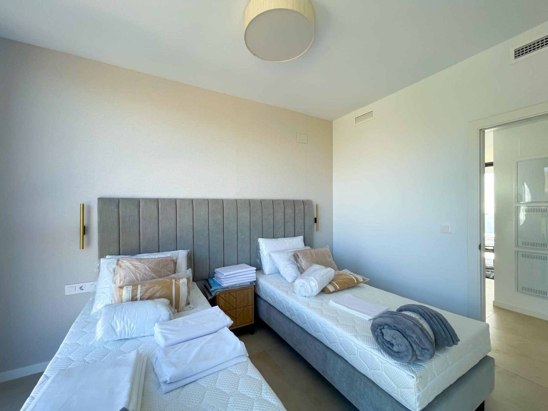 17-12-1 BRAND NIEUW ONTWERP-APPARTEMENT MET ZEEZICHTEN OP PONIËNTE BEACH, BENIDORM