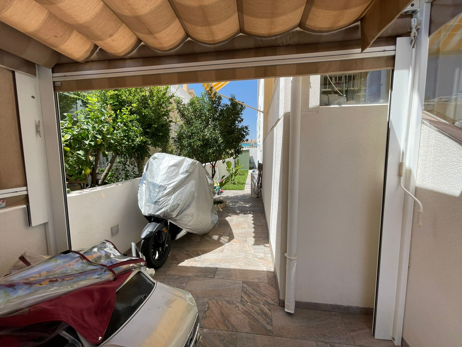 REFORMED HOUSE IN ORIHUELA COSTA! 3 BEDROOMS. BATHROOMS. SAUNA AND PRIVATE POOL.