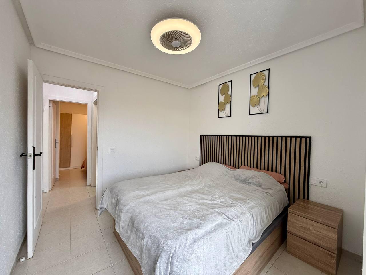 Appartement met 2 slaapkamers, 1 badkamer, 240 m. van het strand en het zwembad