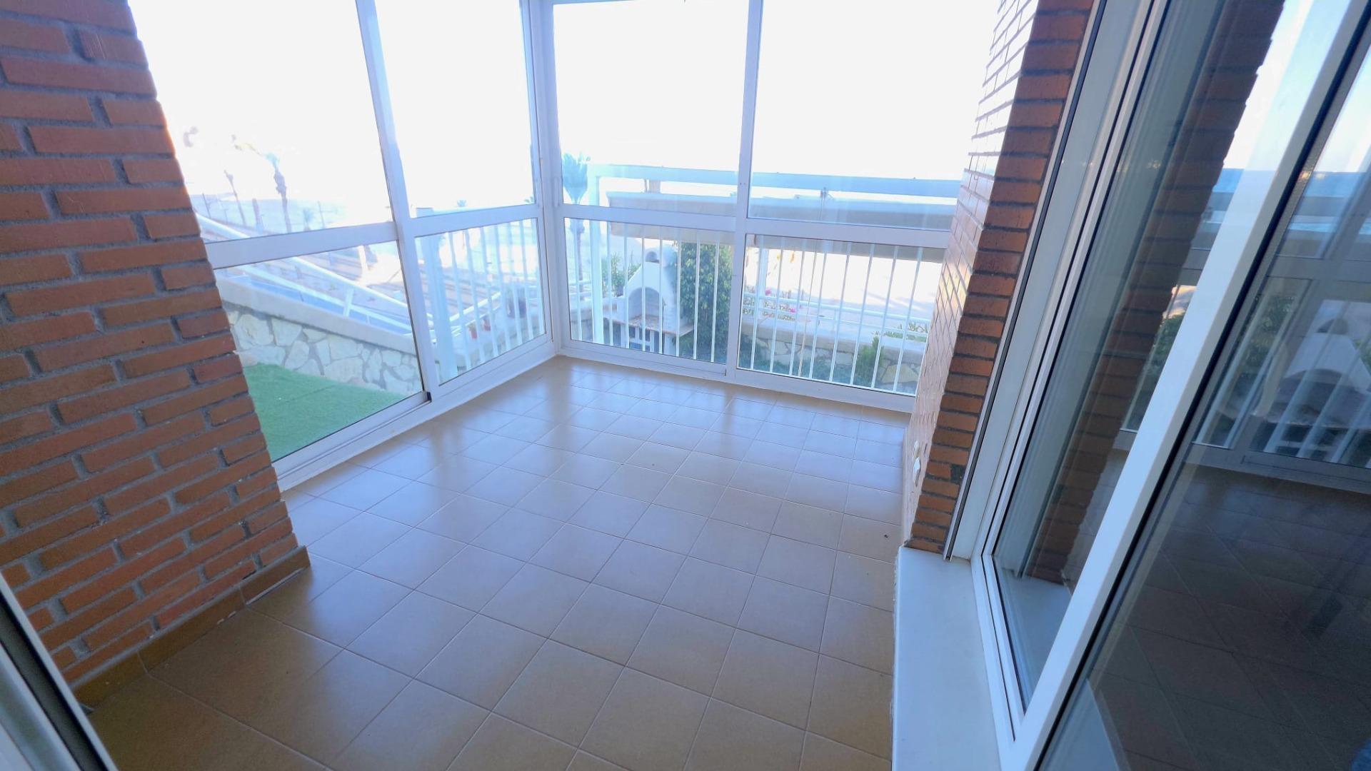 Piso en Primera Línea de Playa Muchavista, El Campello