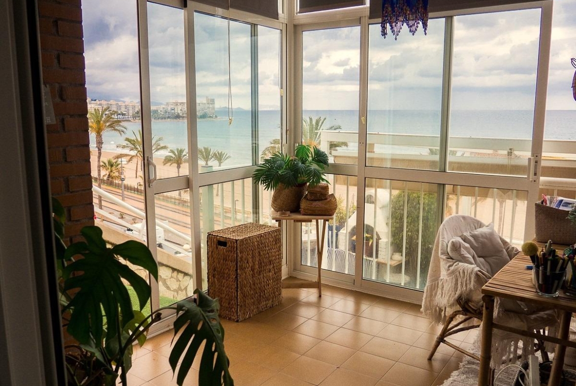 Piso en Primera Línea de Playa Muchavista, El Campello