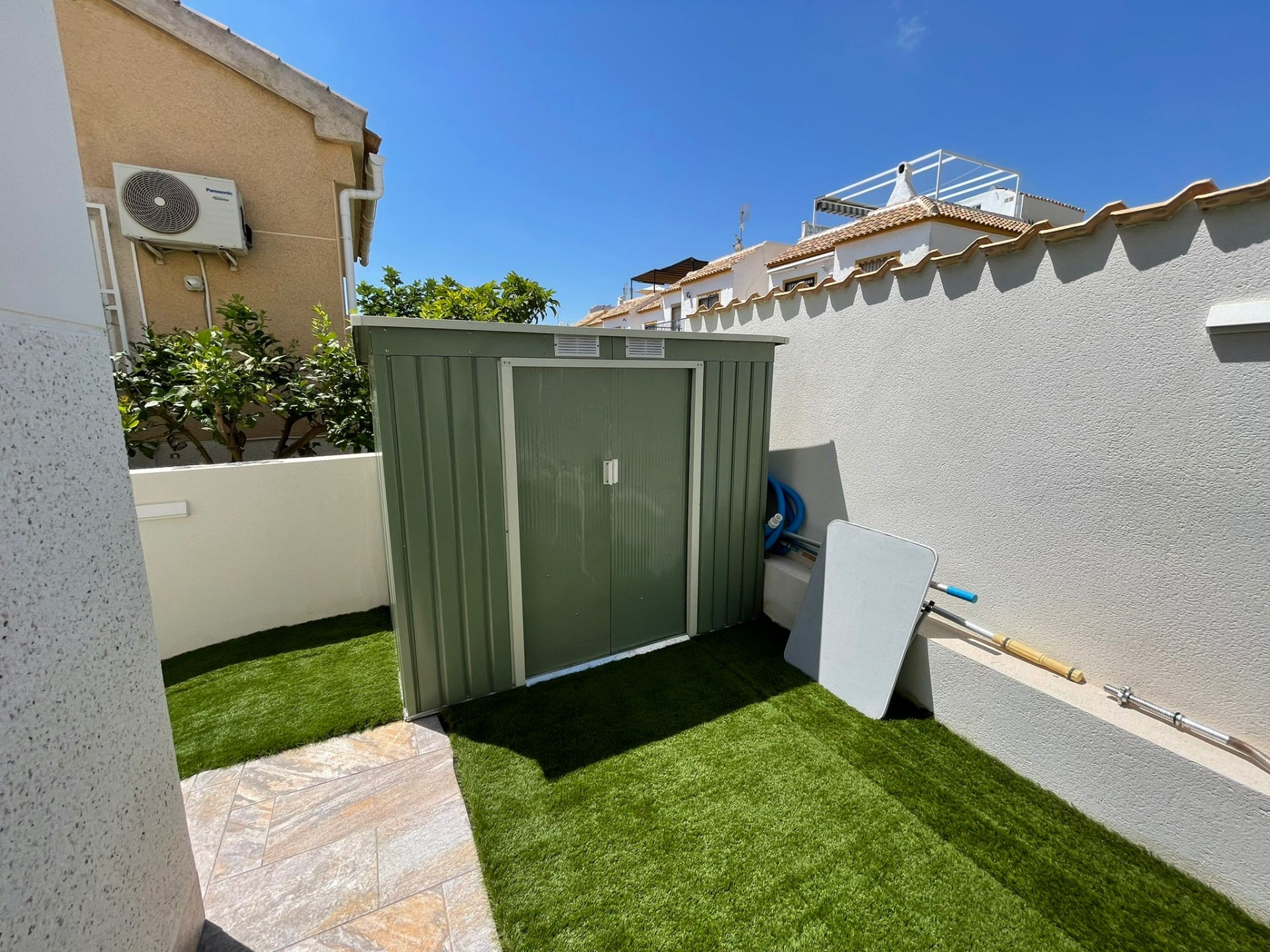 REFORMED HOUSE IN ORIHUELA COSTA! 3 BEDROOMS. BATHROOMS. SAUNA AND PRIVATE POOL.