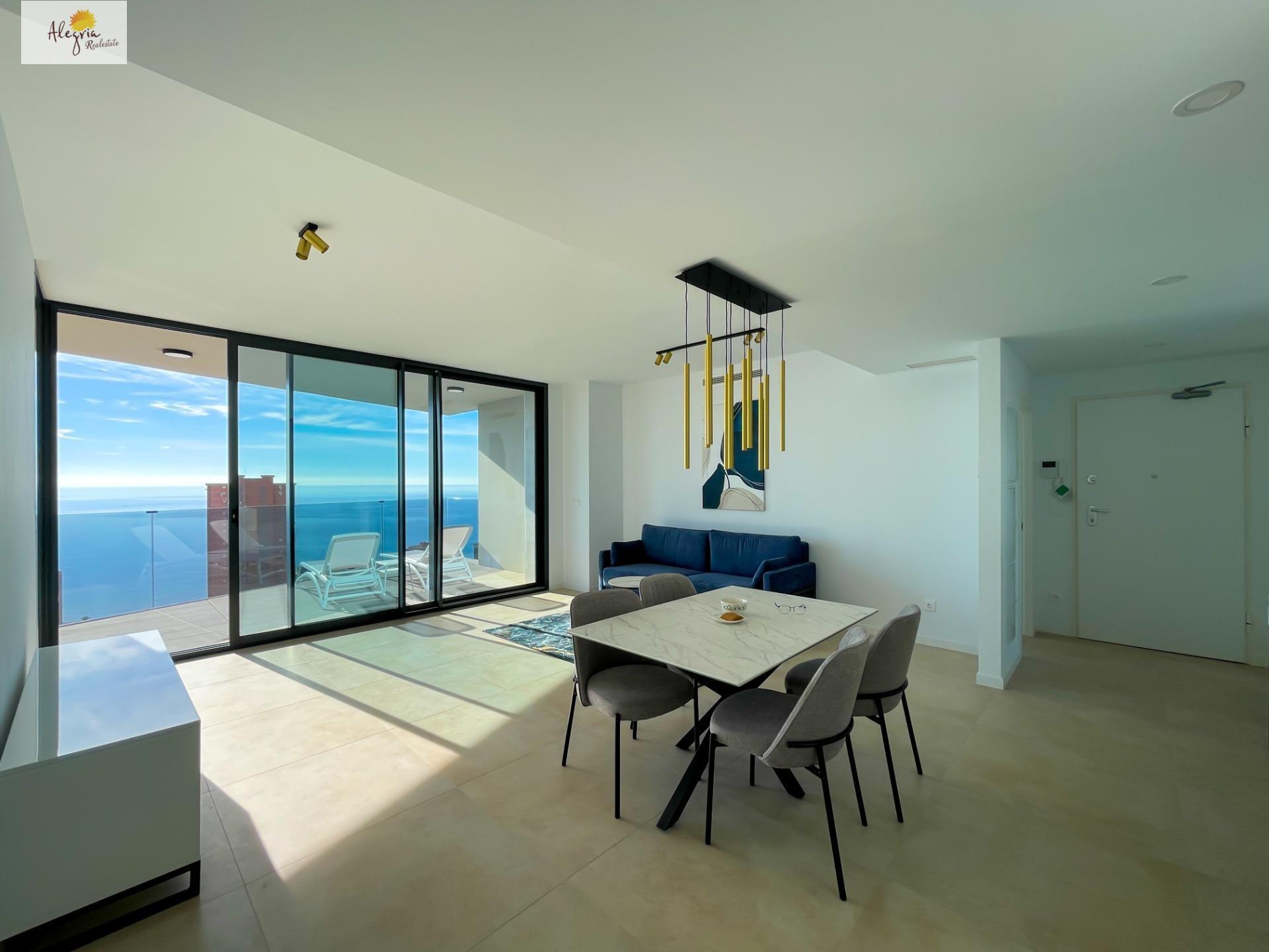 17-2-2 BRAND NIEUW ONTWERP-APPARTEMENT MET ZEEZICHTEN OP PONIËNTE BEACH, BENIDORM