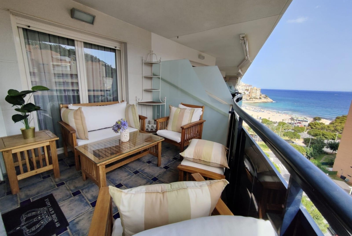 ESPECTACULAR APARTAMENTO DUPLEX EN LA CALA DE VILLAJOYOSA A 300M DE LA PLAYA